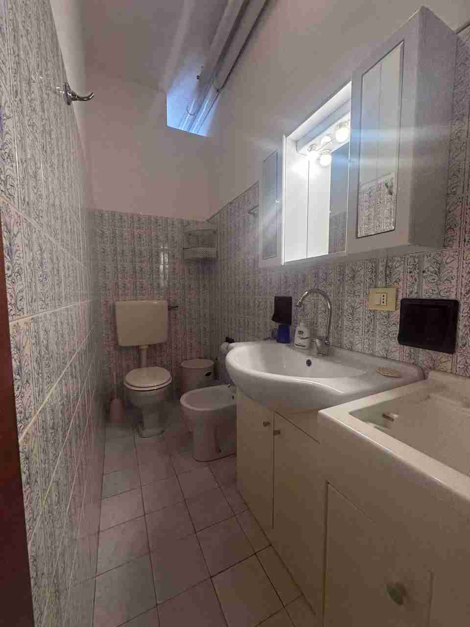 photo_5882037873597859037_y