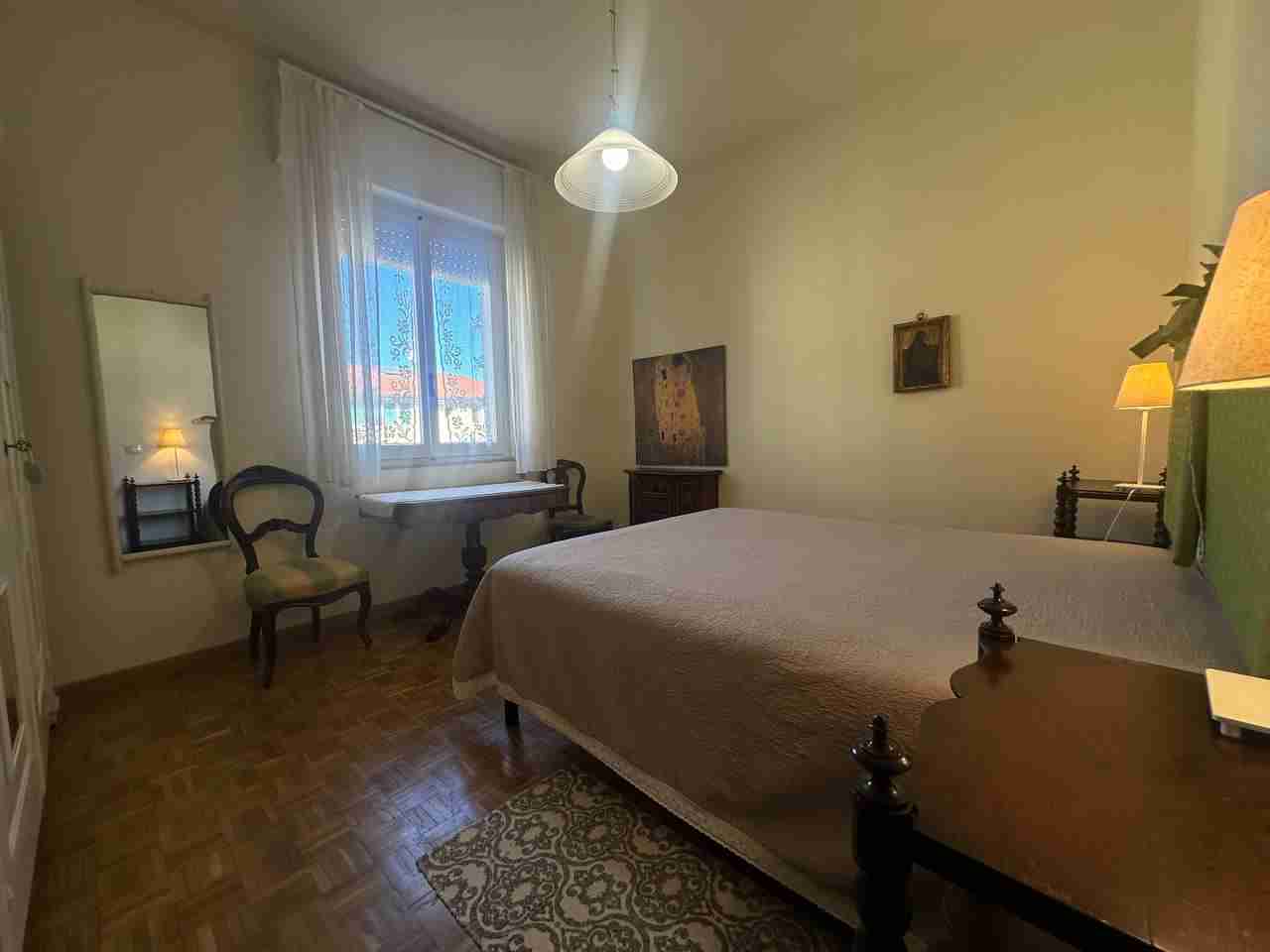 photo_5882037873597859039_y