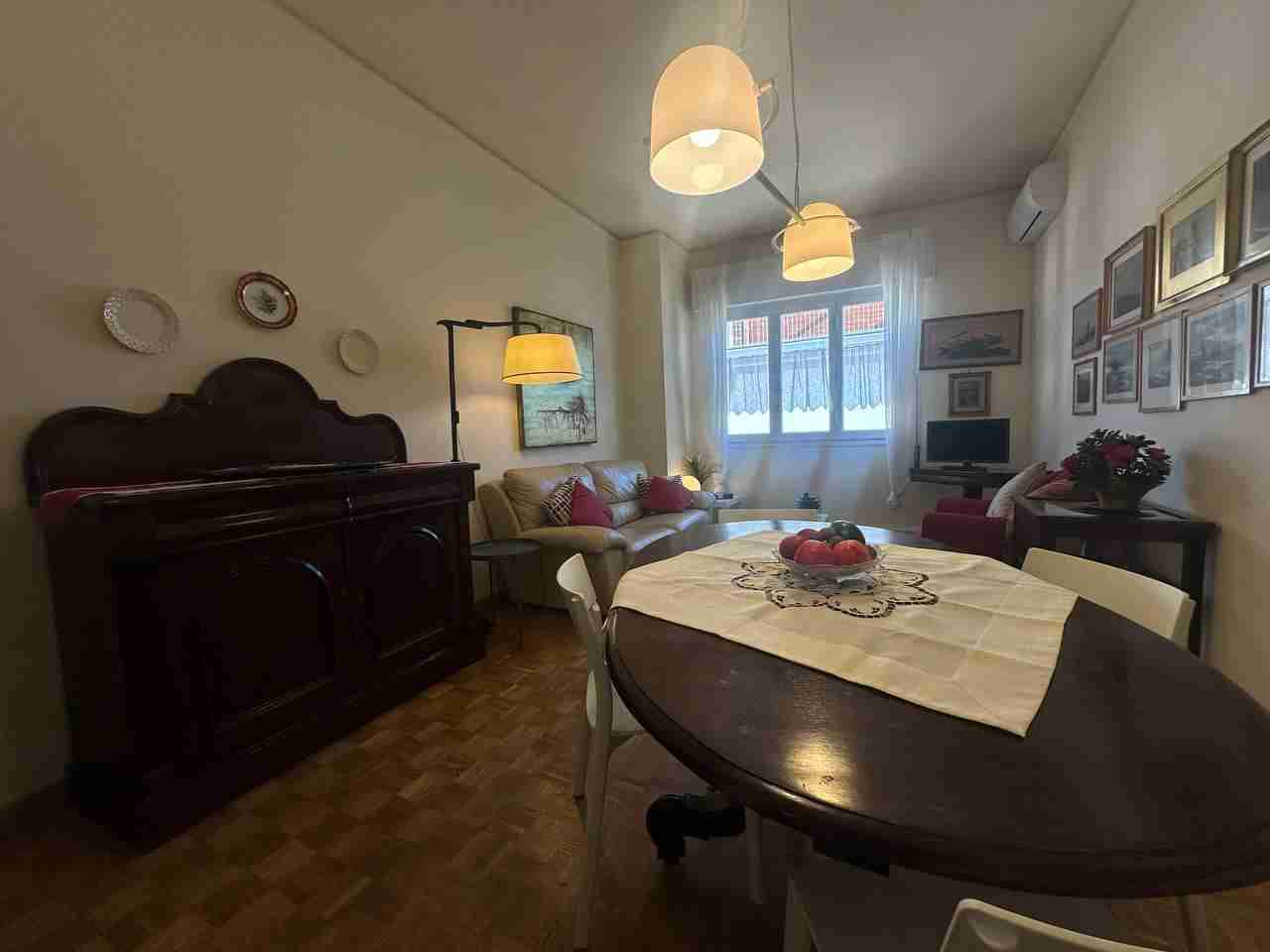 photo_5882037873597859044_y