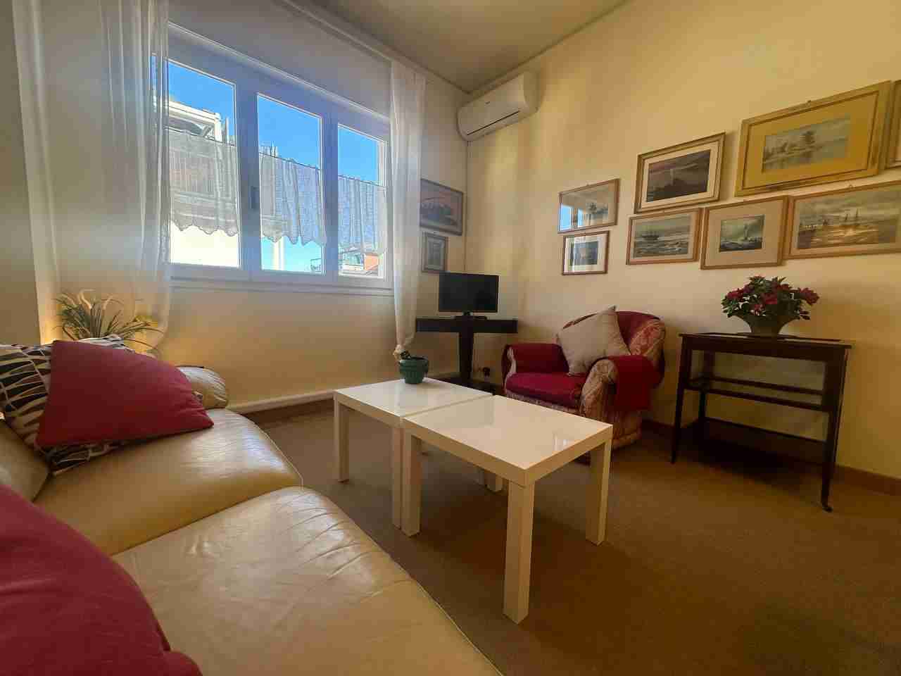 photo_5882037873597859046_y